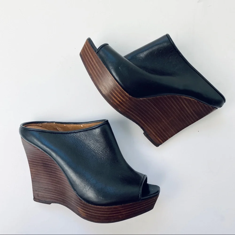 Steve Madden wooden platform sandals